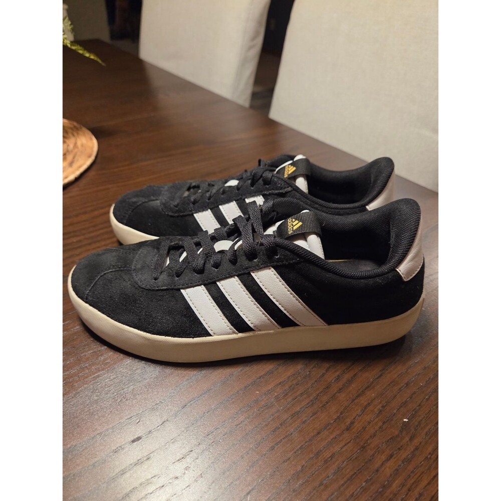 adidas VL Court 3.0 Black White Suede Low Top Sneakers Excellent Condition